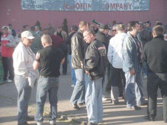 Protestele din Port au fost reluate: se cere demiterea lui Popa